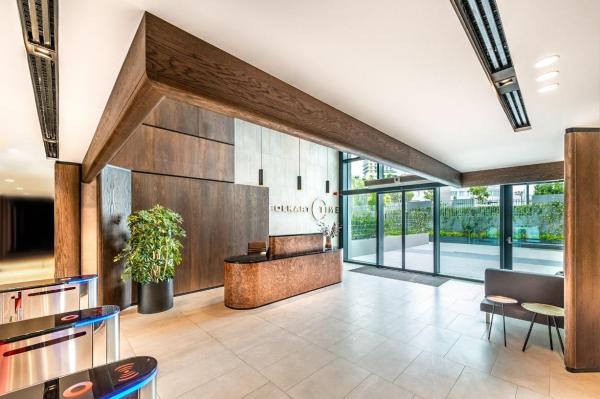 Lobby & Reception Areas